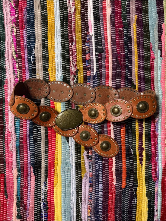 Fossil Accessories - 90’s VINTAGE Fossil genuine leather studded concho belt